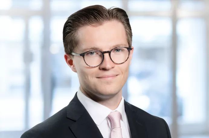 Photo portrait de Mathieu Sierro, consultant chez VZ VermögensZentrum